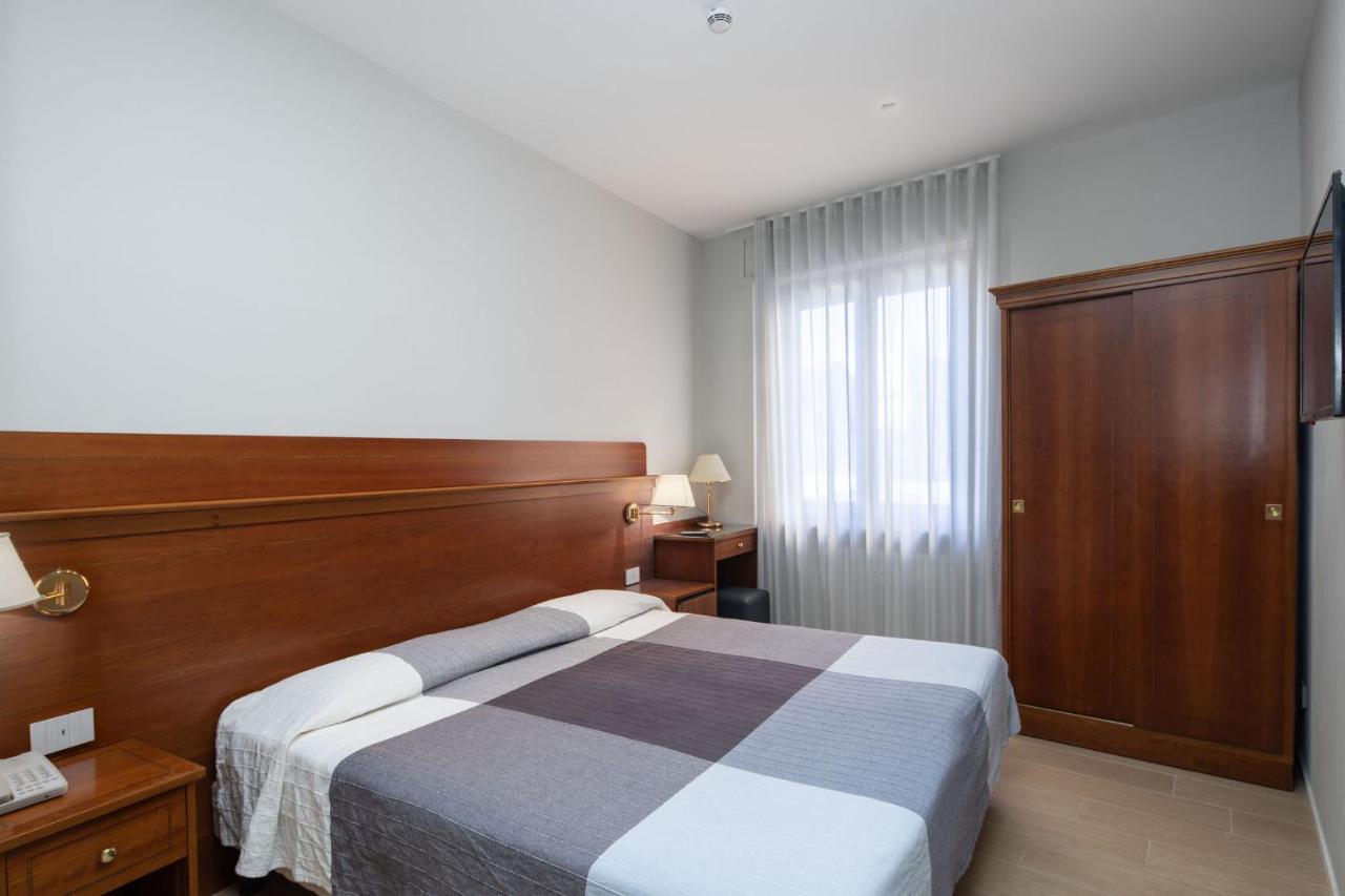 Hotel Excelsior Pavia Esterno foto