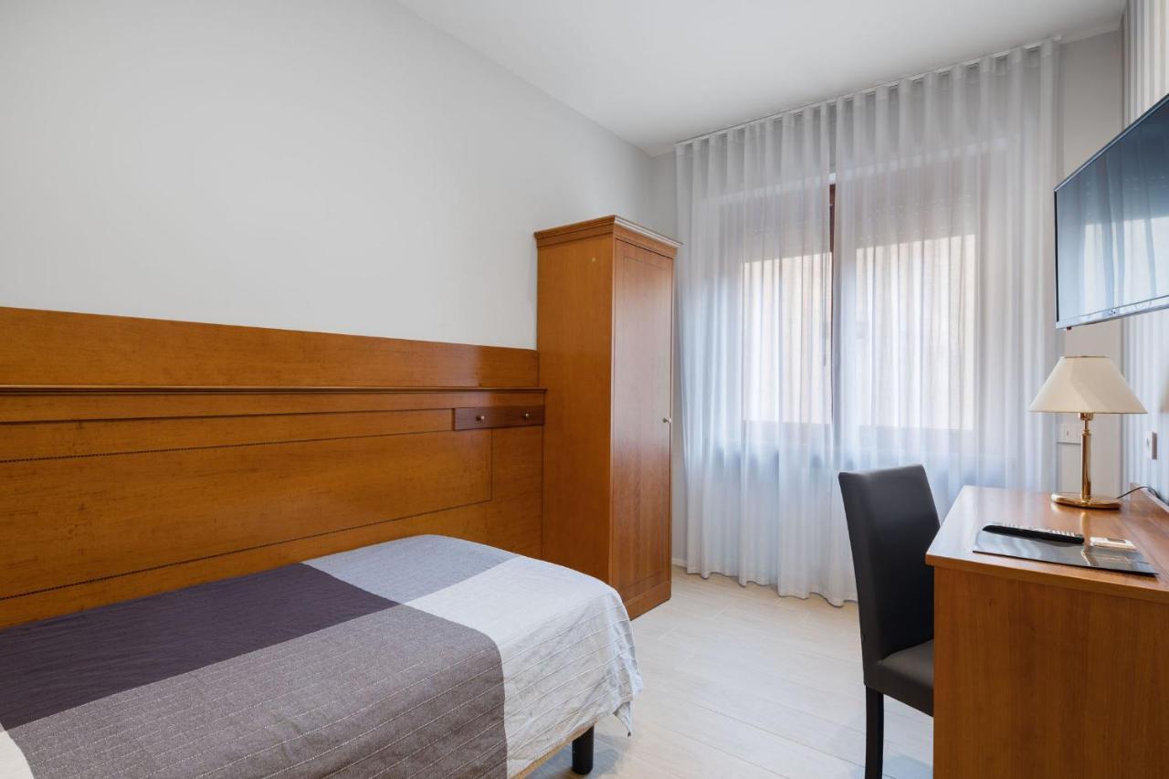 Hotel Excelsior Pavia Esterno foto