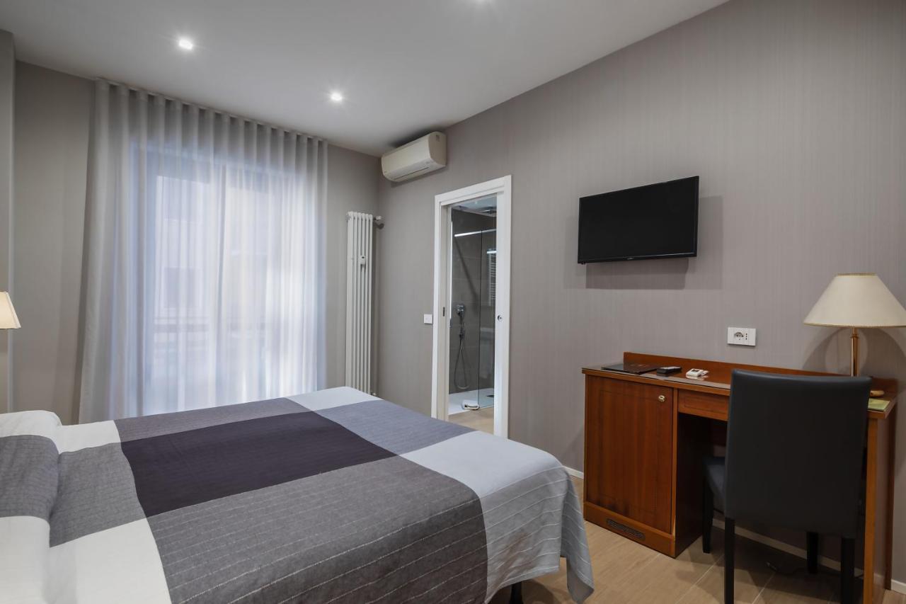 Hotel Excelsior Pavia Esterno foto